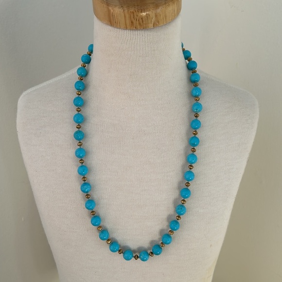 Vintage Blue Bead and Gold Tone Metal Necklace - Picture 3 of 4